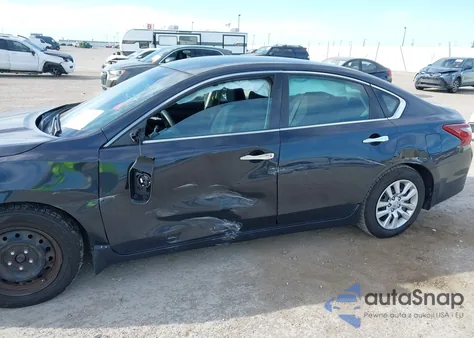 2018 Nissan Altima 2.5/S/Sv/Sl/Sr z USA, uszkodzony, nr VIN 1N4AL3AP8JC142384